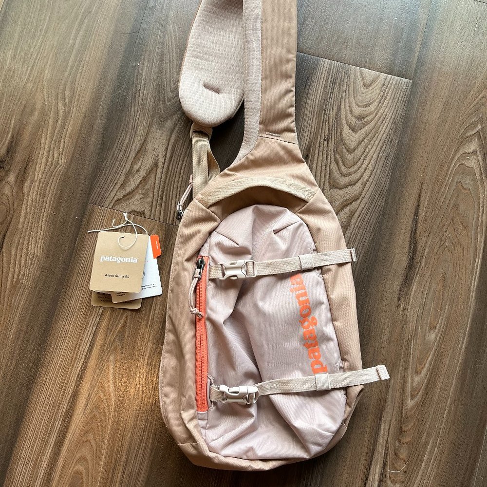 PATAGONIA ATOM SLING 8L PAMPAS TAN/ORANGE